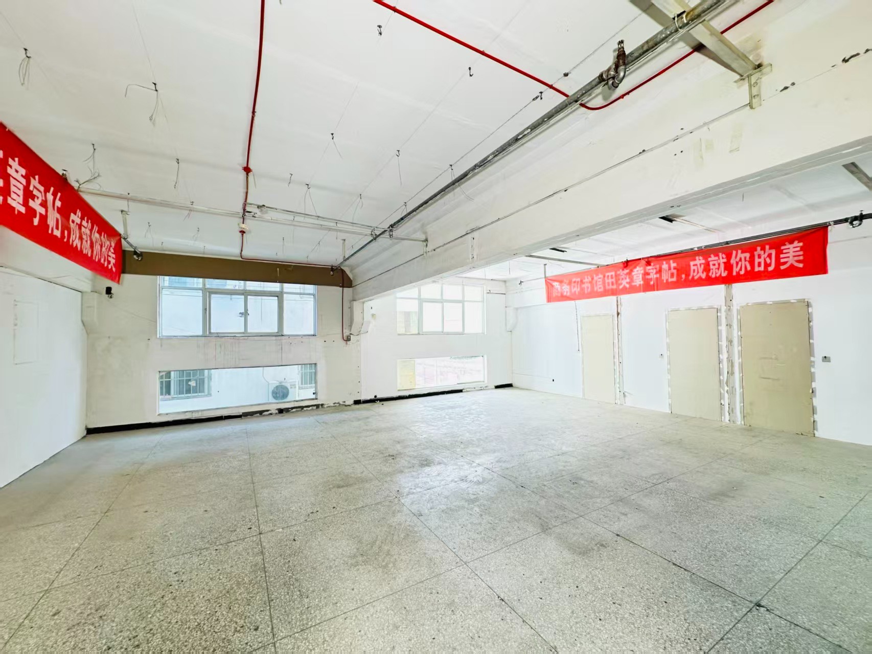 美伦河图源重点吸引人工智能应用、数字经济、电商直播、智能制造服务、软件开发、科技创新企业及创业团队入驻